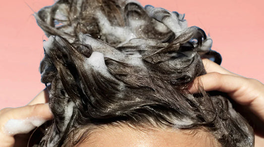 ¿Con qué frecuencia hay que lavar el cabello?